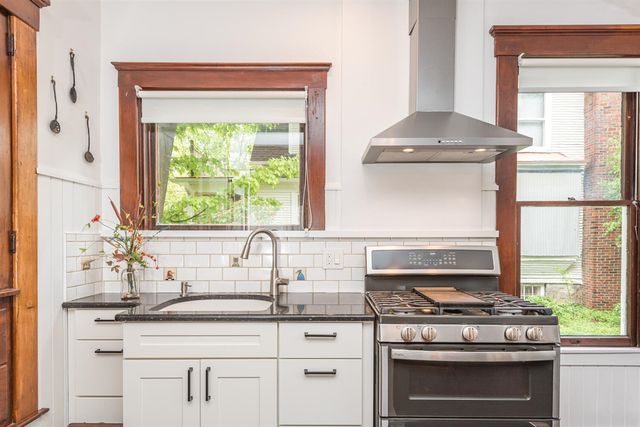 916 Olivia Avenue, Ann Arbor, MI 48104
