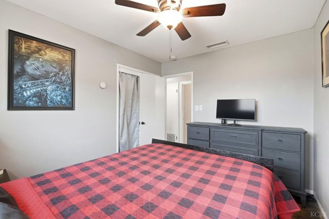 129 W Terrace Drive, Hanford, CA 93230