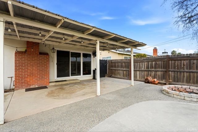 129 W Terrace Drive, Hanford, CA 93230