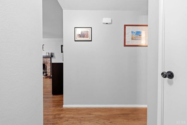 129 W Terrace Drive, Hanford, CA 93230