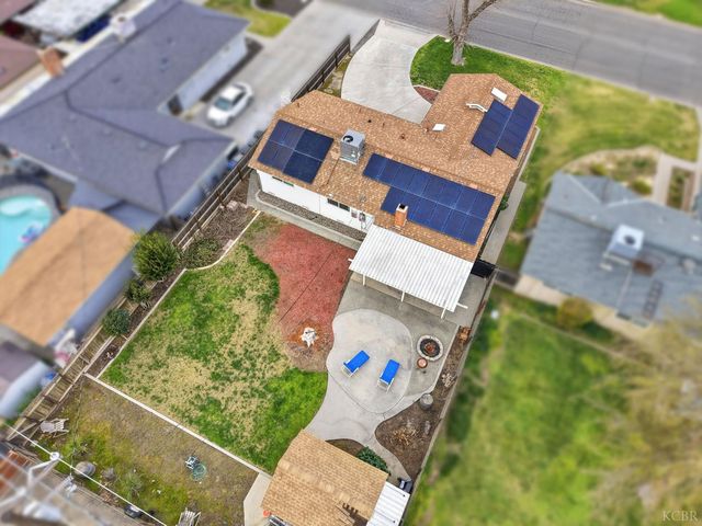 129 W Terrace Drive, Hanford, CA 93230