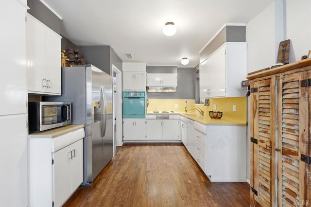 129 W Terrace Drive, Hanford, CA 93230