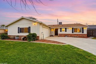 129 W Terrace Drive, Hanford, CA 93230