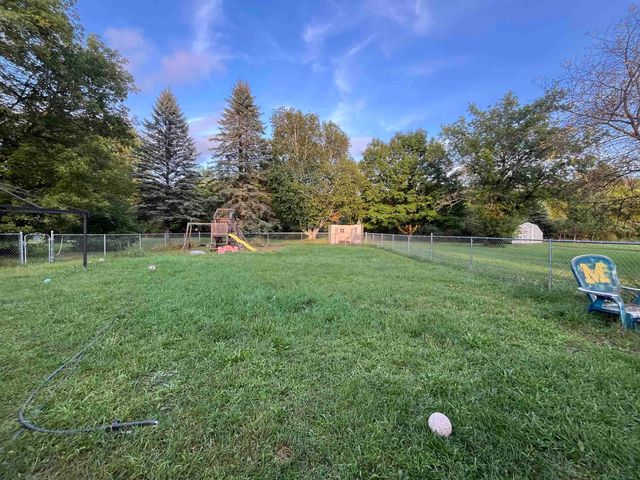 390 6th Street, Cedar Springs, MI 49319