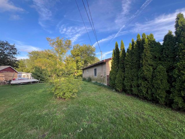 390 6th Street, Cedar Springs, MI 49319