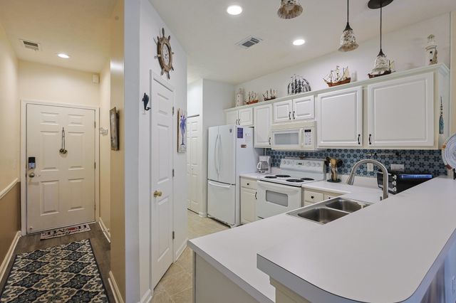 654 River Oaks Dr Apt 45D, Myrtle Beach, SC 29579