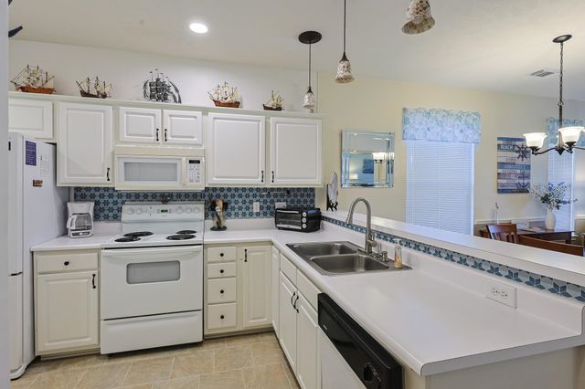 654 River Oaks Dr Apt 45D, Myrtle Beach, SC 29579