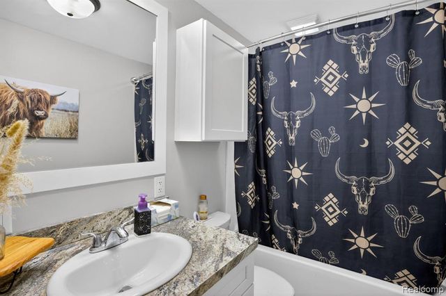 14244 N Clio Road, Clio, MI 48420