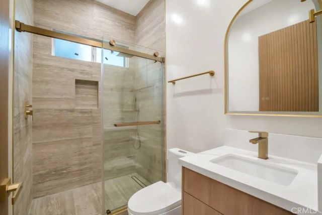 17425 Los Alimos 17423, Granada Hills, CA 91344