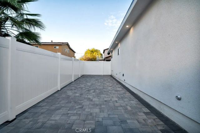 17425 Los Alimos 17423, Granada Hills, CA 91344