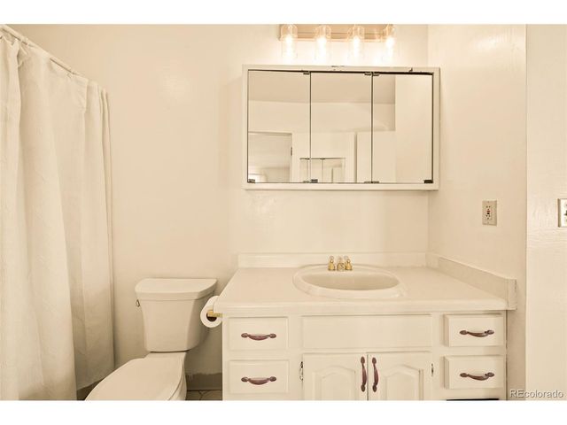 10462 W 82nd Ave, Arvada, CO 80005