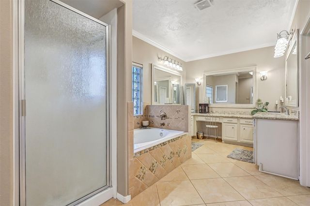 906 High Ridge Circle, Friendswood, TX 77546