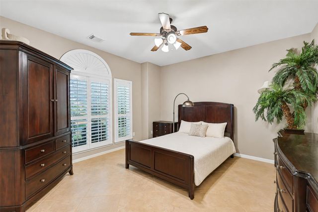 906 High Ridge Circle, Friendswood, TX 77546