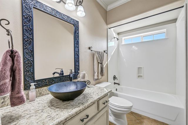 906 High Ridge Circle, Friendswood, TX 77546