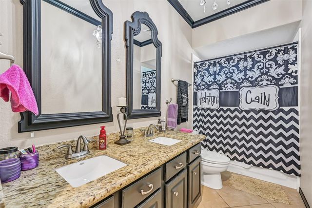 906 High Ridge Circle, Friendswood, TX 77546