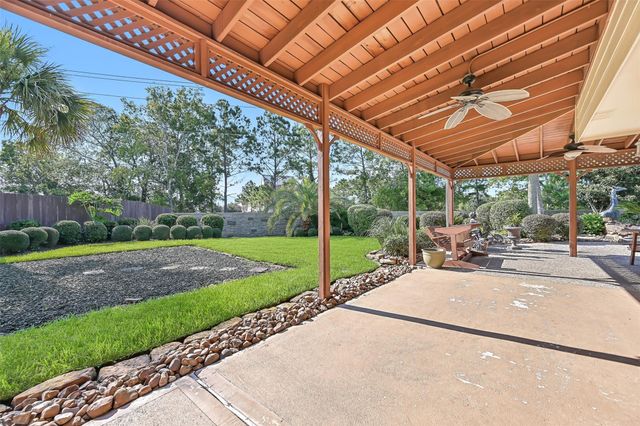 906 High Ridge Circle, Friendswood, TX 77546