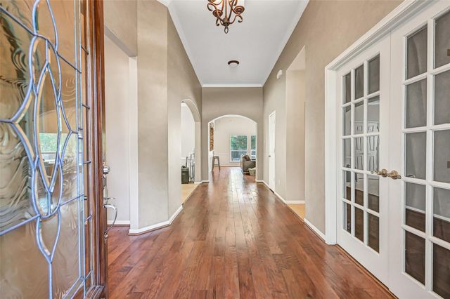 906 High Ridge Circle, Friendswood, TX 77546