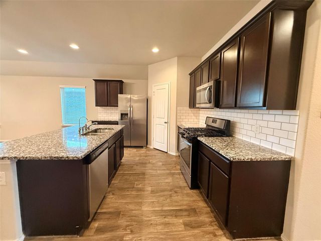 846 Autumn Flats Way, Rosharon, TX 77583