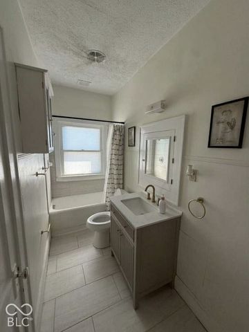 537 E 11th Street 4, Indianapolis, IN 46202