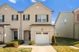 512 Medwyk Dr, Lebanon, TN 37090