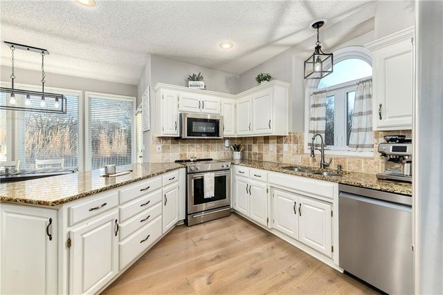 15943 S Avalon Street, Olathe, KS 66062