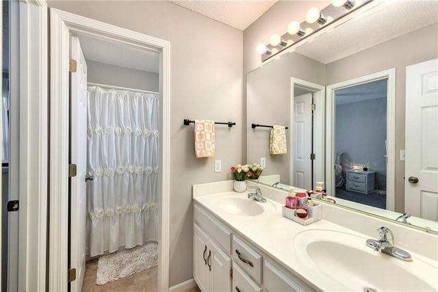 15943 S Avalon Street, Olathe, KS 66062