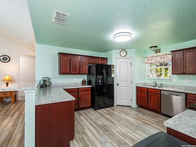 154 Red Fox, Poteet, TX 78065