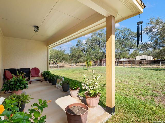 154 Red Fox, Poteet, TX 78065