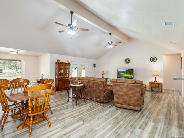 154 Red Fox, Poteet, TX 78065