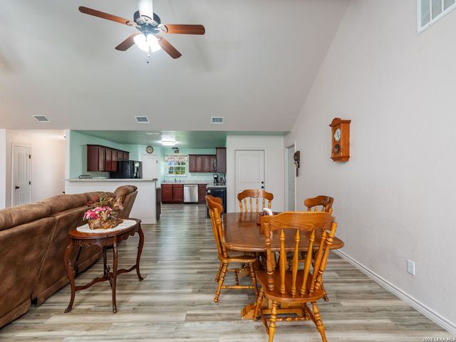 154 Red Fox, Poteet, TX 78065