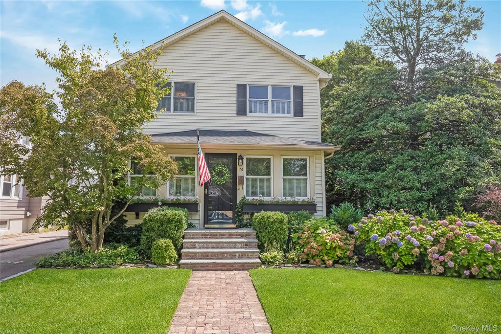 151 Church Avenue, Islip, NY 11751