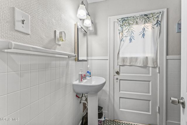 4426 Burnham Avenue, Toledo, OH 43612