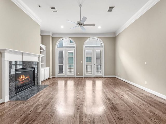 107 Dennis Street, Houston, TX 77006