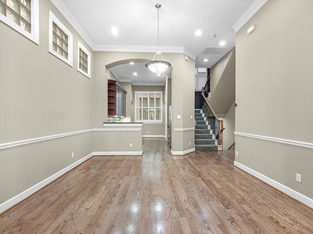 107 Dennis Street, Houston, TX 77006