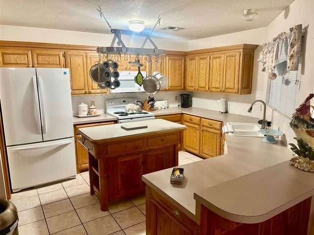 1514 SW 69th St, Lawton, OK 73505