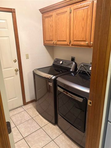 1514 SW 69th St, Lawton, OK 73505