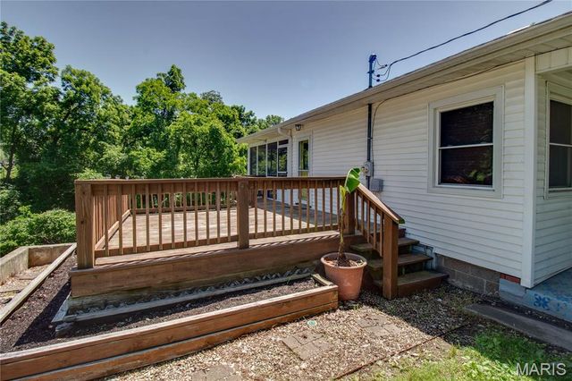 2807 Grovelin Street, Godfrey, IL 62035