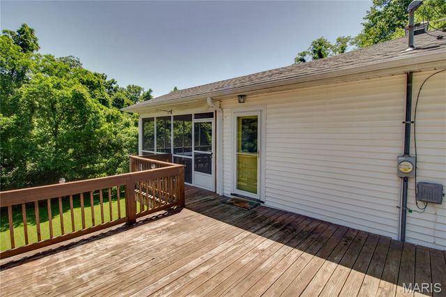 2807 Grovelin Street, Godfrey, IL 62035