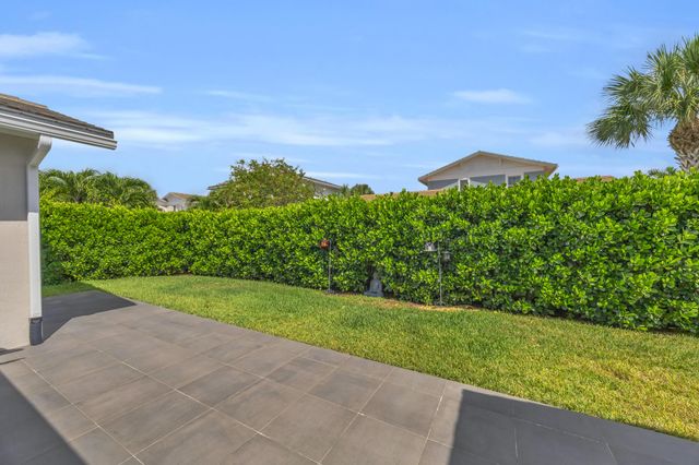 1135 Turnbridge Drive, Jupiter, FL 33458