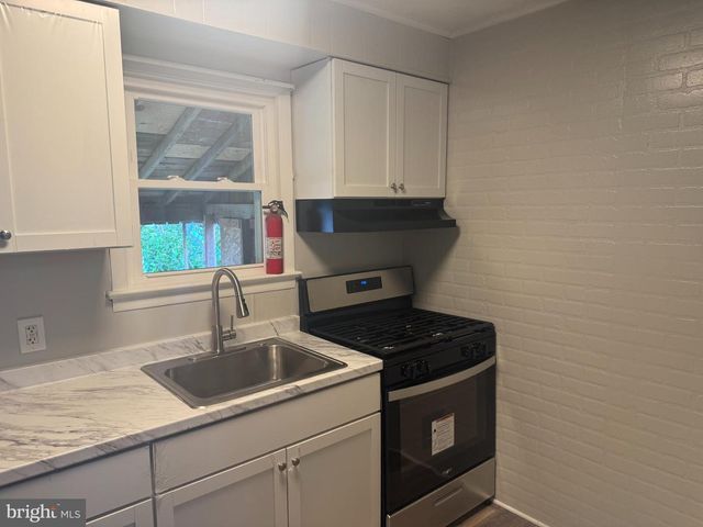204 GRANT ST, Parkesburg, PA 19365