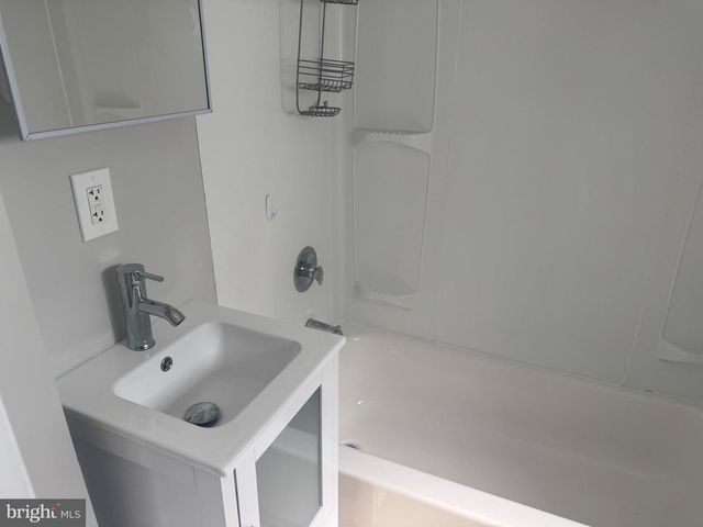 204 GRANT ST, Parkesburg, PA 19365