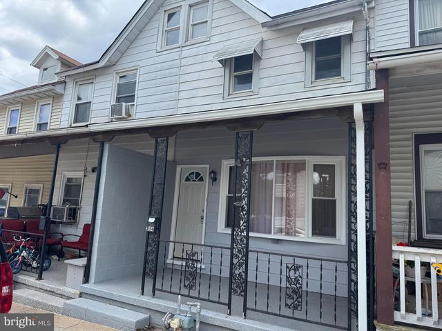 204 GRANT ST, Parkesburg, PA 19365