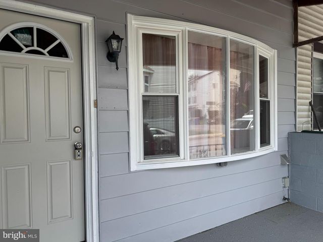 204 GRANT ST, Parkesburg, PA 19365