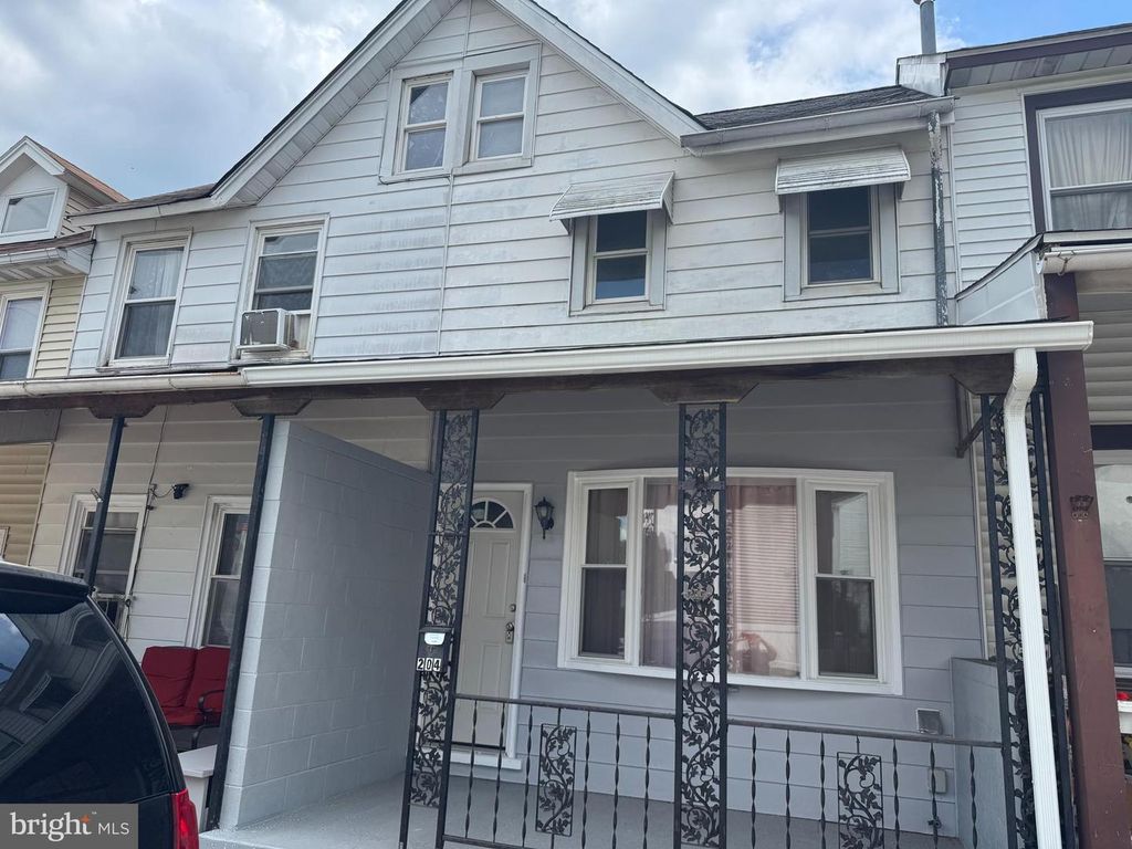204 GRANT ST, Parkesburg, PA 19365