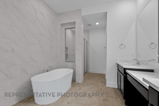 12023 Lake View Boulevard, Mont Belvieu, TX 77523