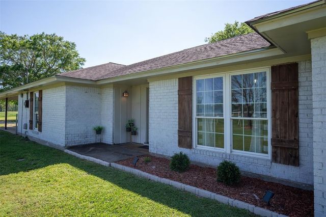 219 County Road 4800, Warren, TX 77664