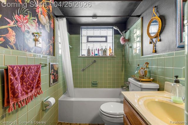 21721 Nowlin Street, Dearborn, MI 48124