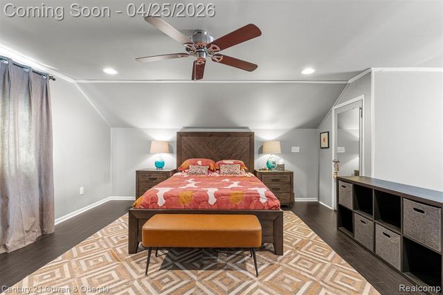 21721 Nowlin Street, Dearborn, MI 48124