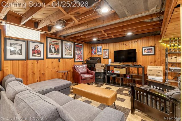 21721 Nowlin Street, Dearborn, MI 48124