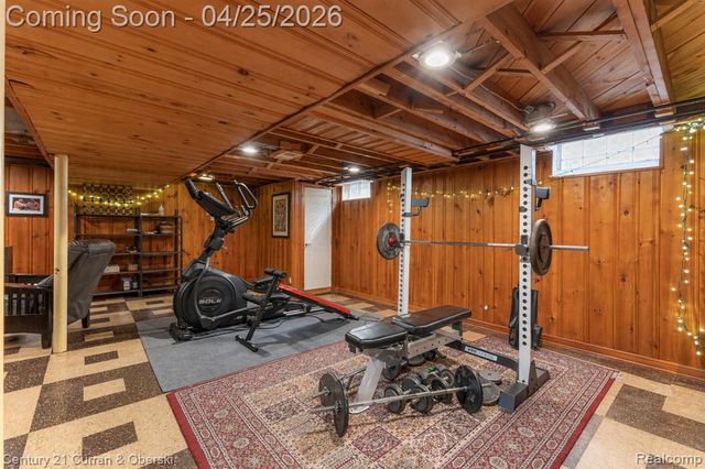 21721 Nowlin Street, Dearborn, MI 48124